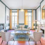 Rent 6 bedroom apartment of 142 m² in Marseille