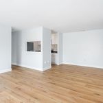 Rent 2 bedroom apartment of 88 m² in Montgomery