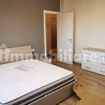 Affitto 4 camera appartamento di 140 m² in Piacenza