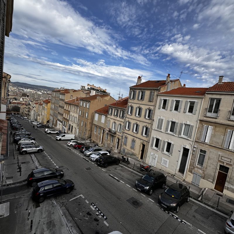 location appartement 1 pièce Marseille - Ecole, Comerces Marseille 7ème