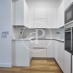 Rent 1 bedroom apartment of 121 m² in madrid