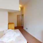 3 bedroom apartment in Bristol