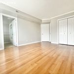 Rent 2 bedroom apartment of 92 m² in Burlington
