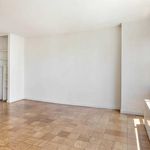 Rent 2 bedroom apartment of 105 m² in New York