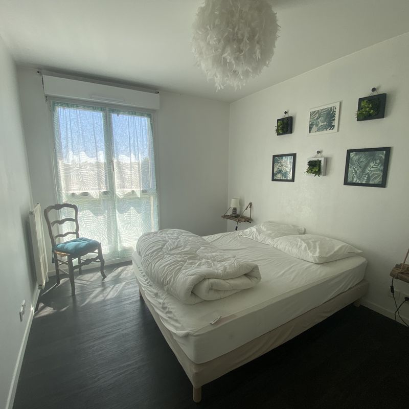 Appartement
                                 65 m² - 
                                 3 Pièces - 
                                Rennes (35000)