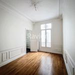 Rent 7 bedroom apartment of 197 m² in Paris