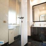 Rent 6 bedroom apartment of 305 m² in Roma