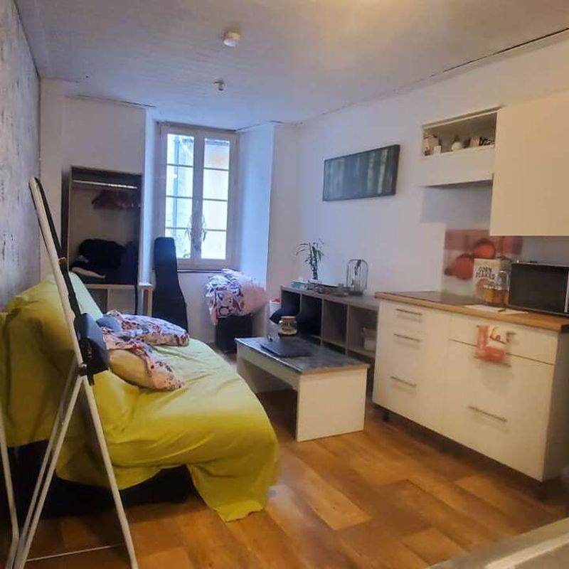 Location appartement 1 pièce 13 m² Foix (09000)