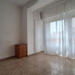 Rent 4 bedroom apartment of 90 m² in Yeste
