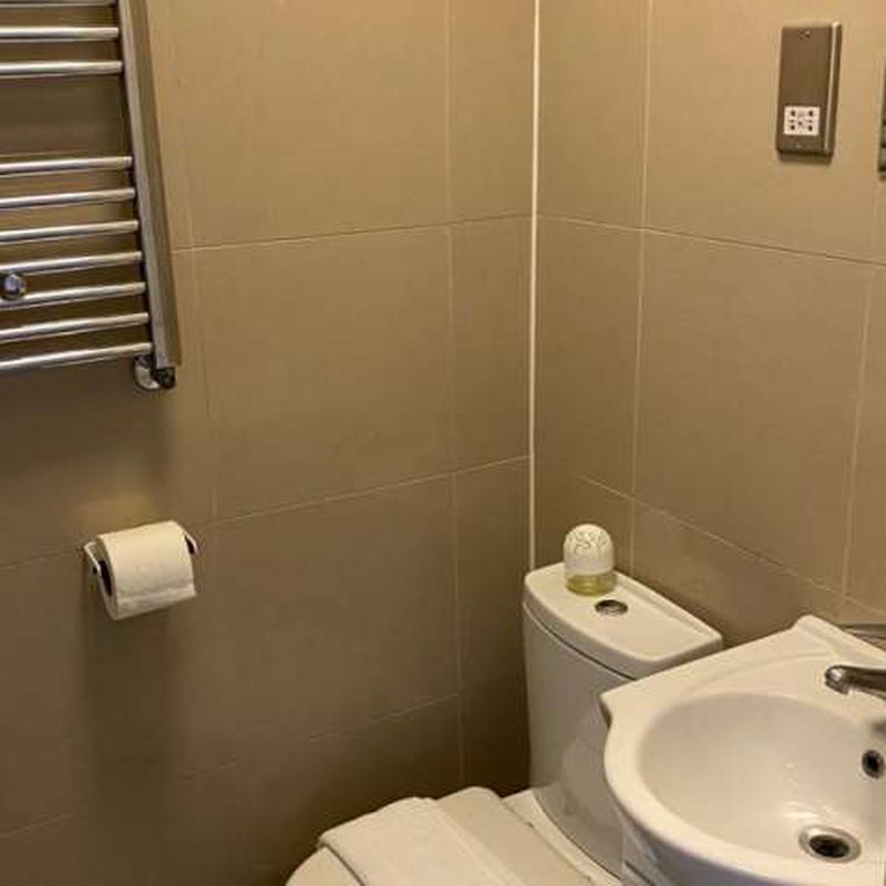 Room for rent in 6-bedroom in a house in Tooting, London Furzedown