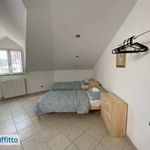 Affitto 5 camera casa di 80 m² in Milano