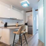 Rent 2 bedroom apartment of 83 m² in València