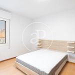 Rent 4 bedroom apartment of 136 m² in Barcelona