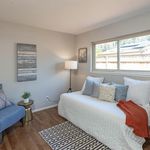 Rent 4 bedroom apartment of 137 m² in Saratoga