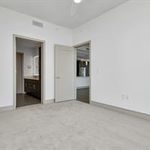 Rent 3 bedroom apartment of 231 m² in Houston