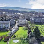 Rent 6 bedroom house in Clitheroe