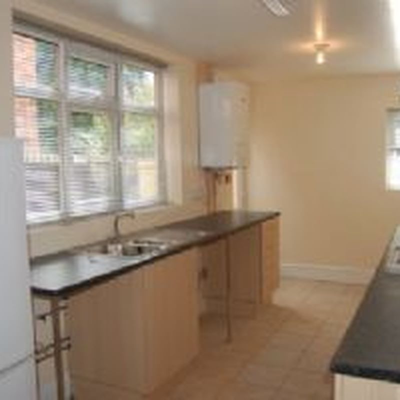 6 bedroom property to let in 8 Rookery Road - £594 pw Wyboston