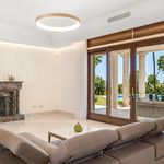 Rent 6 bedroom house of 1590 m² in Marbella