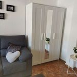 Rent a room of 78 m² in Jaulín