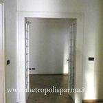 Affitto 5 camera appartamento di 120 m² in Parma