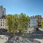 Rent a room of 61 m² in Paris