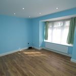 3 room apartment to let in Stoke Poges Lane Slough SL1 3LJ, united_kingdom