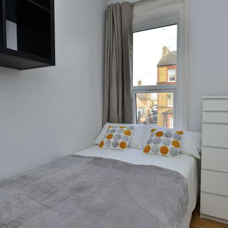 Room for rent in 5-Bedroom Apartment in Battersea