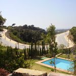 Rent 4 bedroom house of 630 m² in Marbella