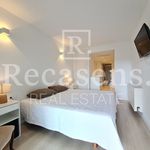 Rent 2 bedroom apartment of 132 m² in València