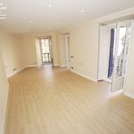 Alquilo 6 dormitorio apartamento de 220 m² en Madrid