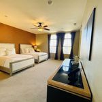 Rent 4 bedroom house of 213 m² in Long Beach