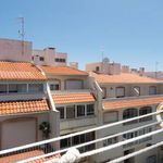 Rent a room of 75 m² in Parede