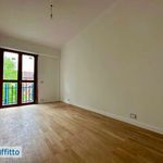 Affitto 4 camera appartamento di 130 m² in Milan