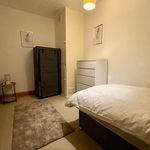 Rent 4 bedroom house in Swindon