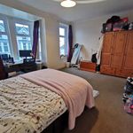 Rent 5 bedroom flat in Swansea