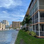 Rent 2 bedroom apartment of 1085 m² in North Miami Beach