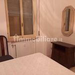Affitto 1 camera appartamento di 110 m² in Piacenza
