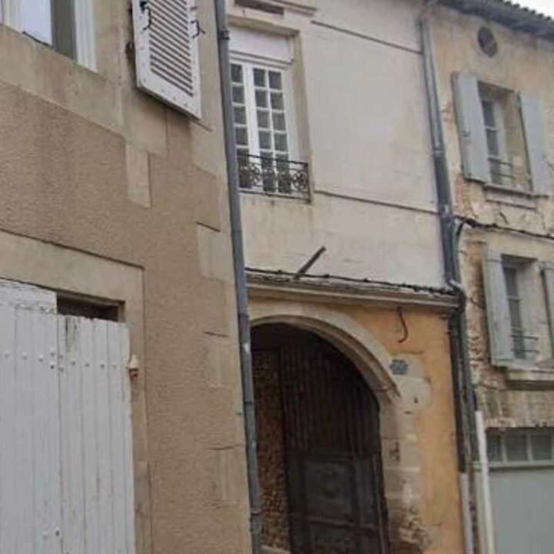 Location appartement 1 pièce 35 m² Poitiers (86000)