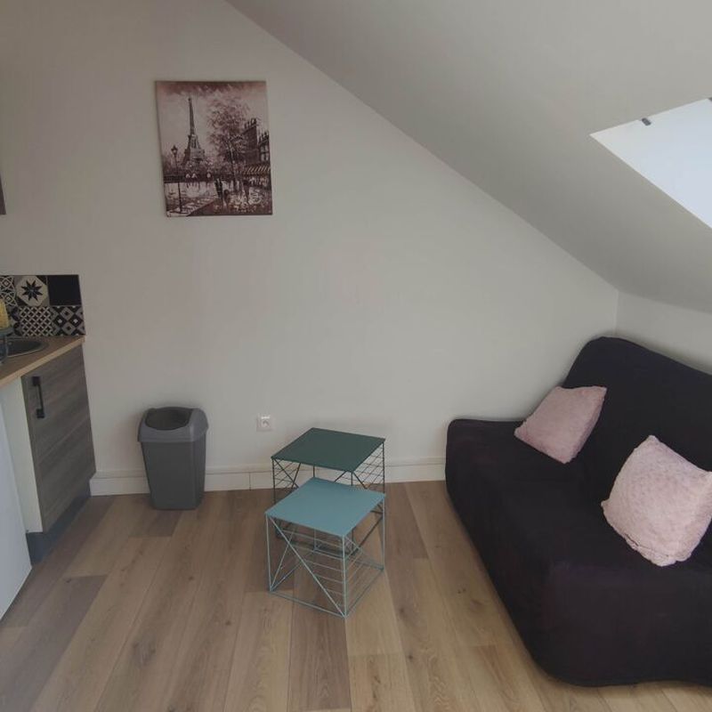 Location appartement 1 pièce 12 m² Amiens (80000)