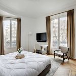 Appartement de 205 m² avec 5 chambre(s) en location à Paris