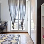 Rent a room of 99 m² in Milan