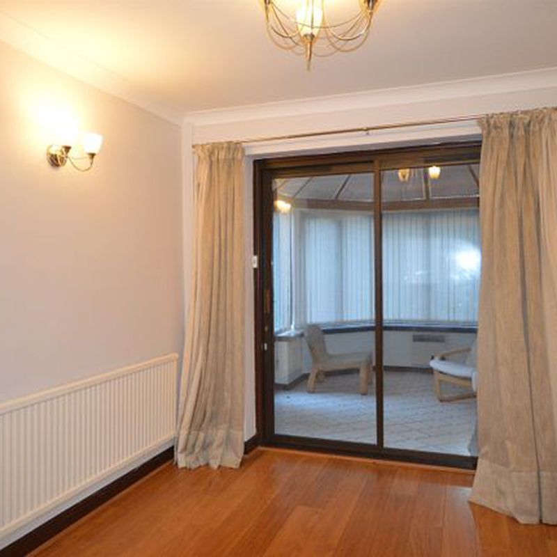 Detached house to rent in Northwood Grove, Sale M33