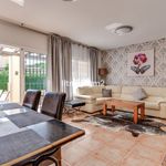 Rent 3 bedroom house of 130 m² in Calahonda