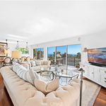 Rent 4 bedroom apartment of 315 m² in Laguna Beach