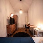 Miete 4 Schlafzimmer wohnung von 12 m² in Stuttgart