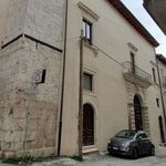 Affitto 5 camera appartamento di 150 m² in L'Aquila