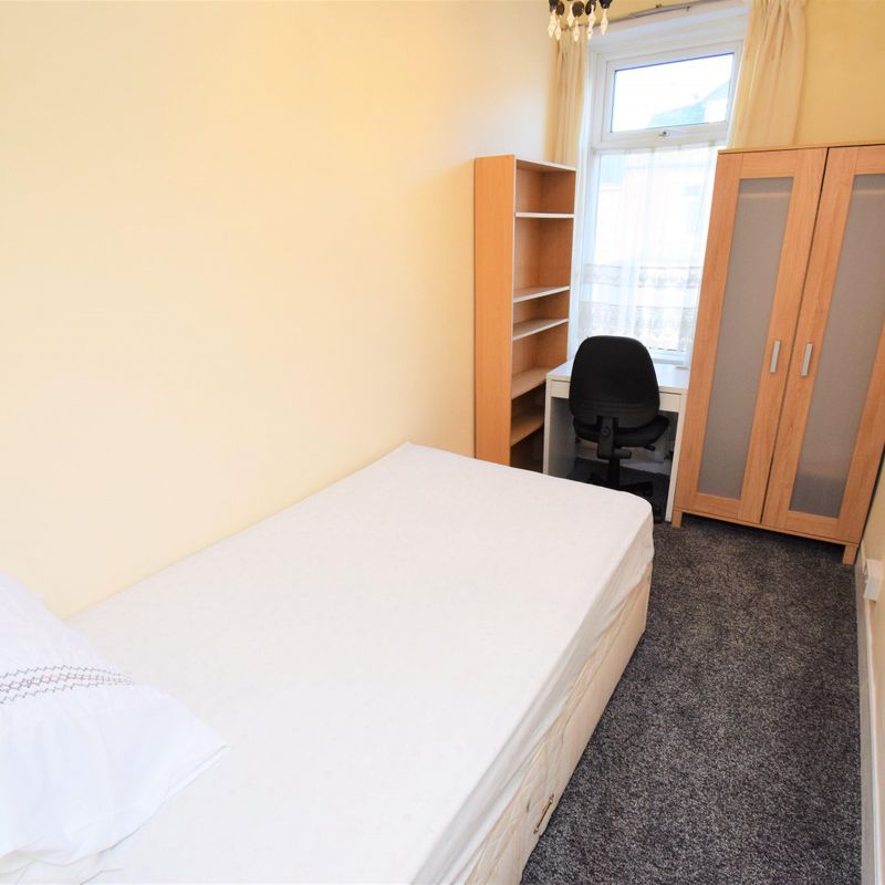 To Let in Spital Tongues for £95 PPPW