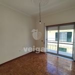 Rent 6 bedroom house of 145 m² in Setúbal