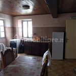 Rent 5 bedroom house of 200 m² in Tornolo