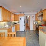 Rent 4 bedroom house in Pulborough